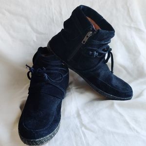 UGG Black Suede Reid Moc Zip Up Booties Style 1019129 Women's Sz 11